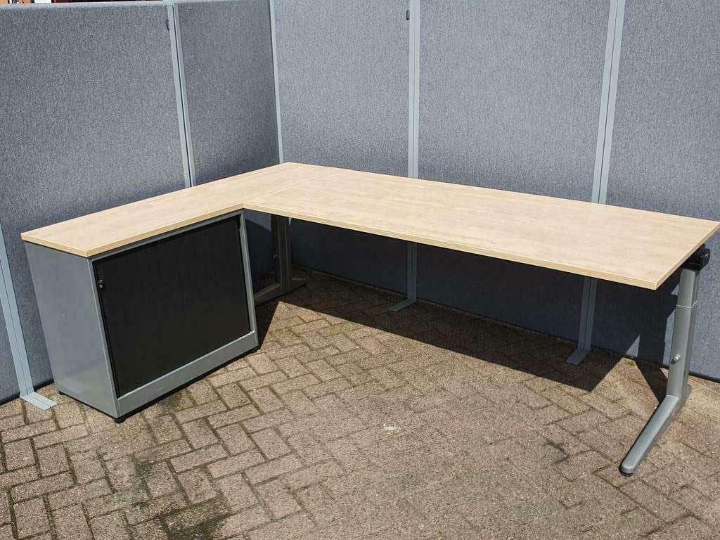 Ahrend hoekbureau, links of rechts, met roldeurkast, Demontabel, Ophalen of Verzenden, Zo goed als nieuw, Ahrend