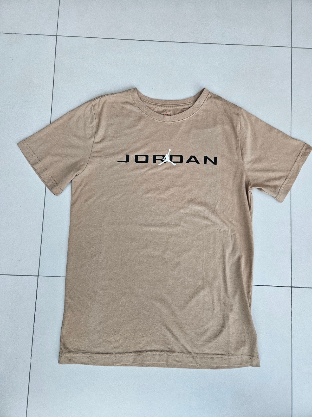 Nike Jordan T-Shirt Beige Maat XL, Beige, Nike Jordan, Verzenden, Maat 56/58 (XL)