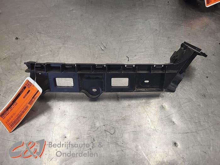 Bumpersteun links-achter van een Ford Transit Connect