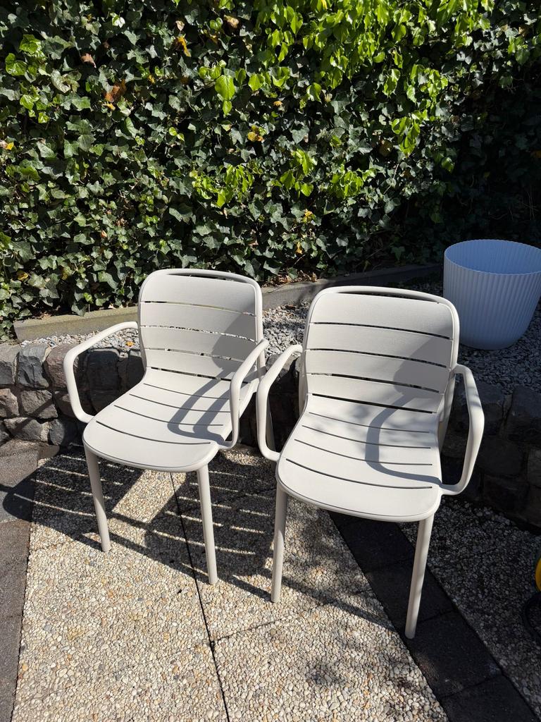 4x Stapelstoel Nice - kunststof/zand - Zo goed als nieuw, Tuin en Terras, Tuinstoelen, Ophalen, Zo goed als nieuw, Kunststof, Stapelbaar