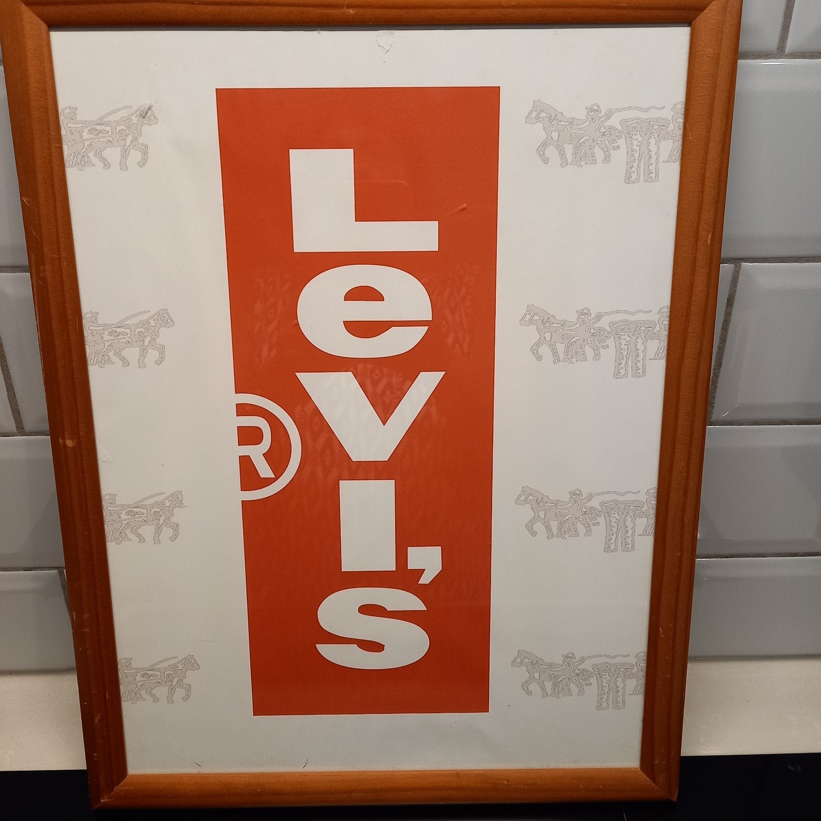 Vintage Levi's reclameaffiche ingelijst – originele jeansrec, Verzamelen, Ophalen of Verzenden, Gebruikt, Reclamebord