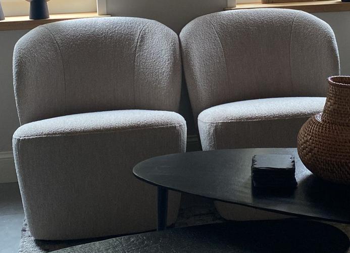 Twee keer VTWONEN fauteuil Lofty boucle naturel, Ophalen, Zo goed als nieuw, Stof
