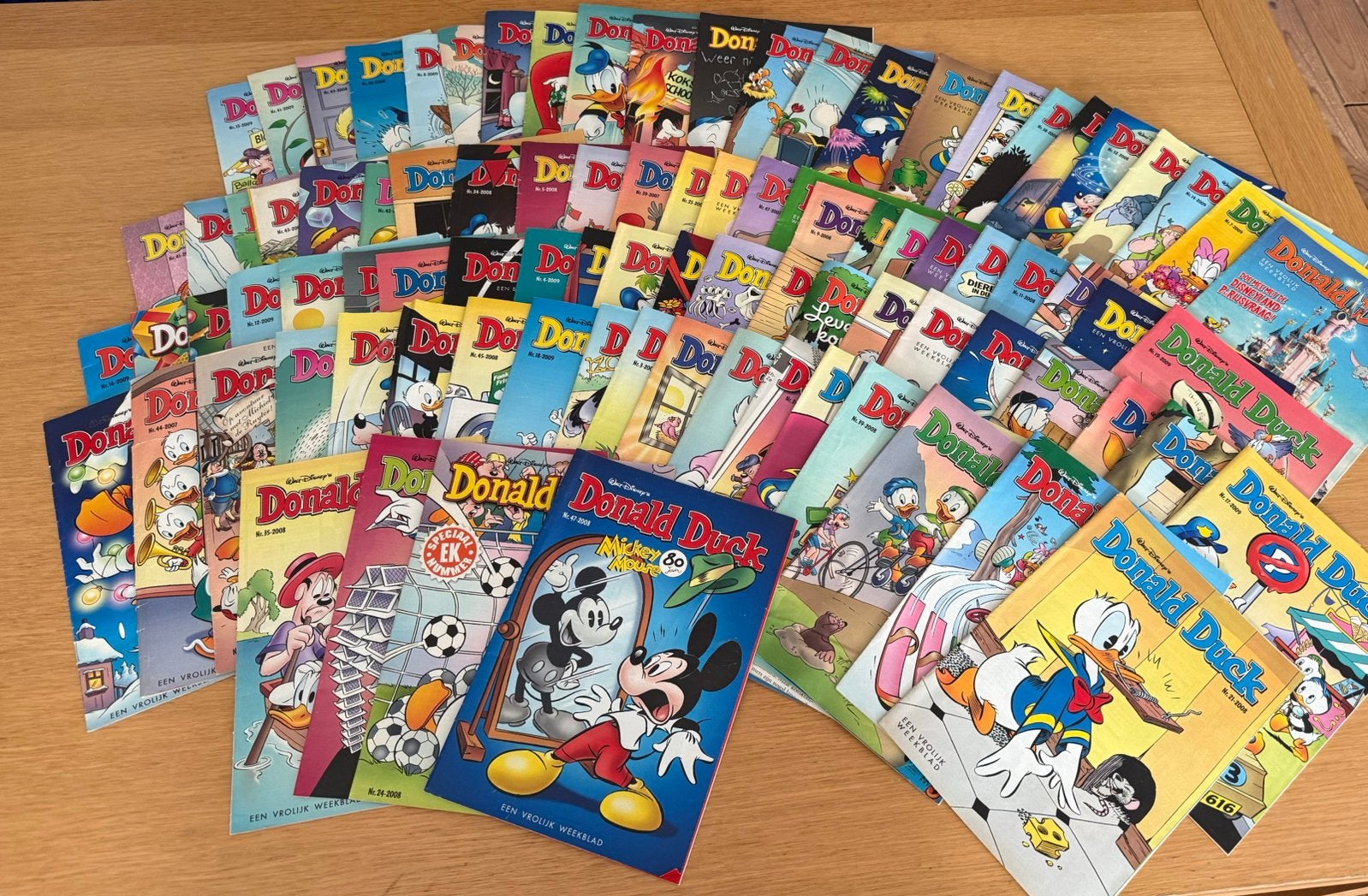 Stapel oudere Donald Ducks, Meerdere stripboeken, Ophalen, Gelezen