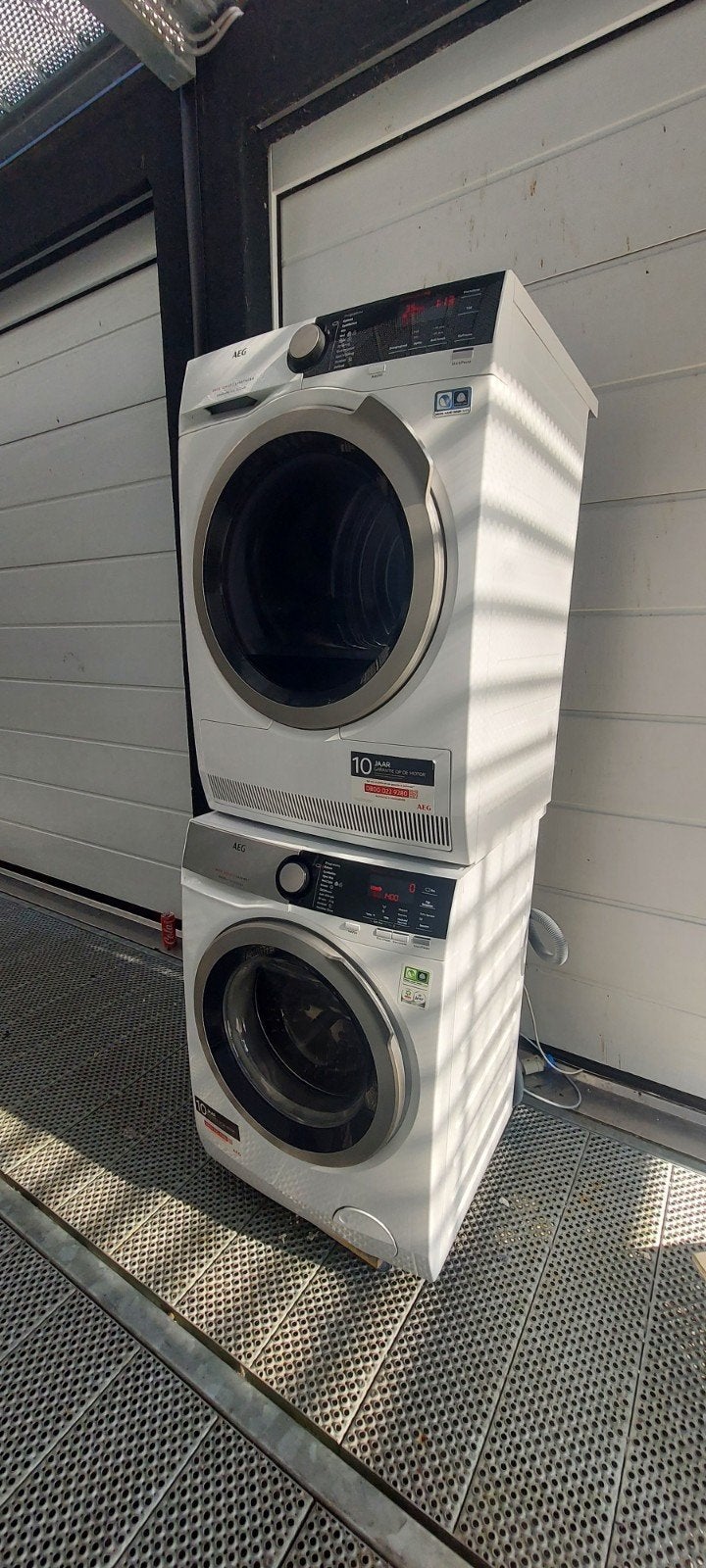 AEG Wasmachine + AEG Warmtepompdroger