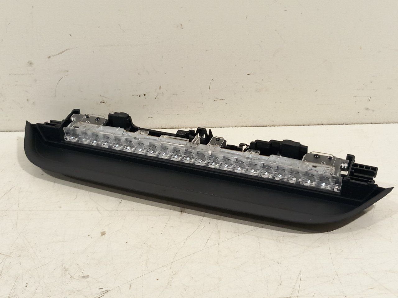 Derde remlicht BMW 3 serie, Auto-onderdelen, Verlichting, Onderdelen@venauto.nl, Van der Ven Autorecycling B.V., Gebruikt, Ettenseweg 76, 4706 PB Roosendaal, The Netherlands