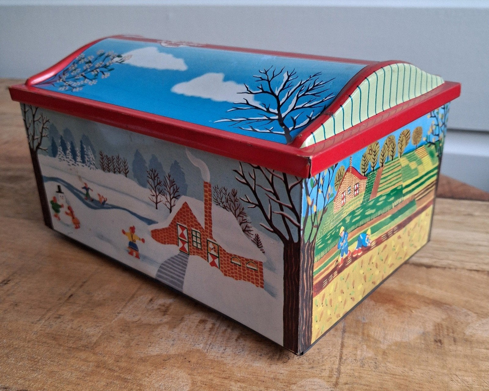 Vintage De Beukelaer koekjesblik - vier seizoenen, Verzamelen, Blikken, Ophalen of Verzenden, Gebruikt, Koek(jes), Overige merken
