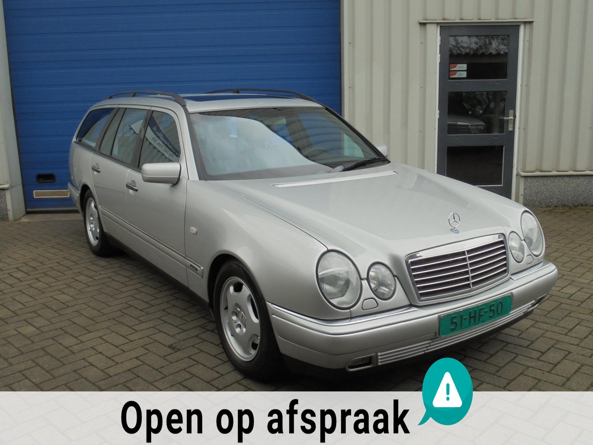 Mercedes-Benz E-klasse Combi 320 Avantgarde Japan 111248 km, Auto's, Achterwielaandrijving, Grijs, 224 pk, 5 stoelen