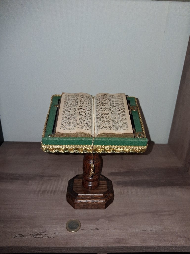 Decoratief Bijbel op Standaard, Ophalen of Verzenden