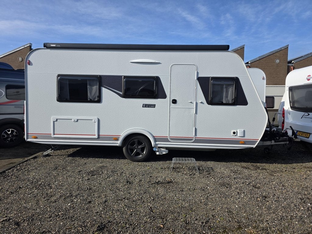 Bürstner Premio Life 480 TL IC-Line, Caravans en Kamperen, Caravans, Standaardzit, Bedrijf, Bürstner, 5 tot 6 meter