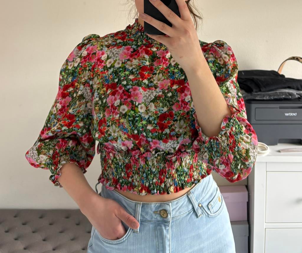 Cropped gebloemde blouse met smock, Ophalen of Verzenden, Zo goed als nieuw, Maat 38/40 (M), Roze