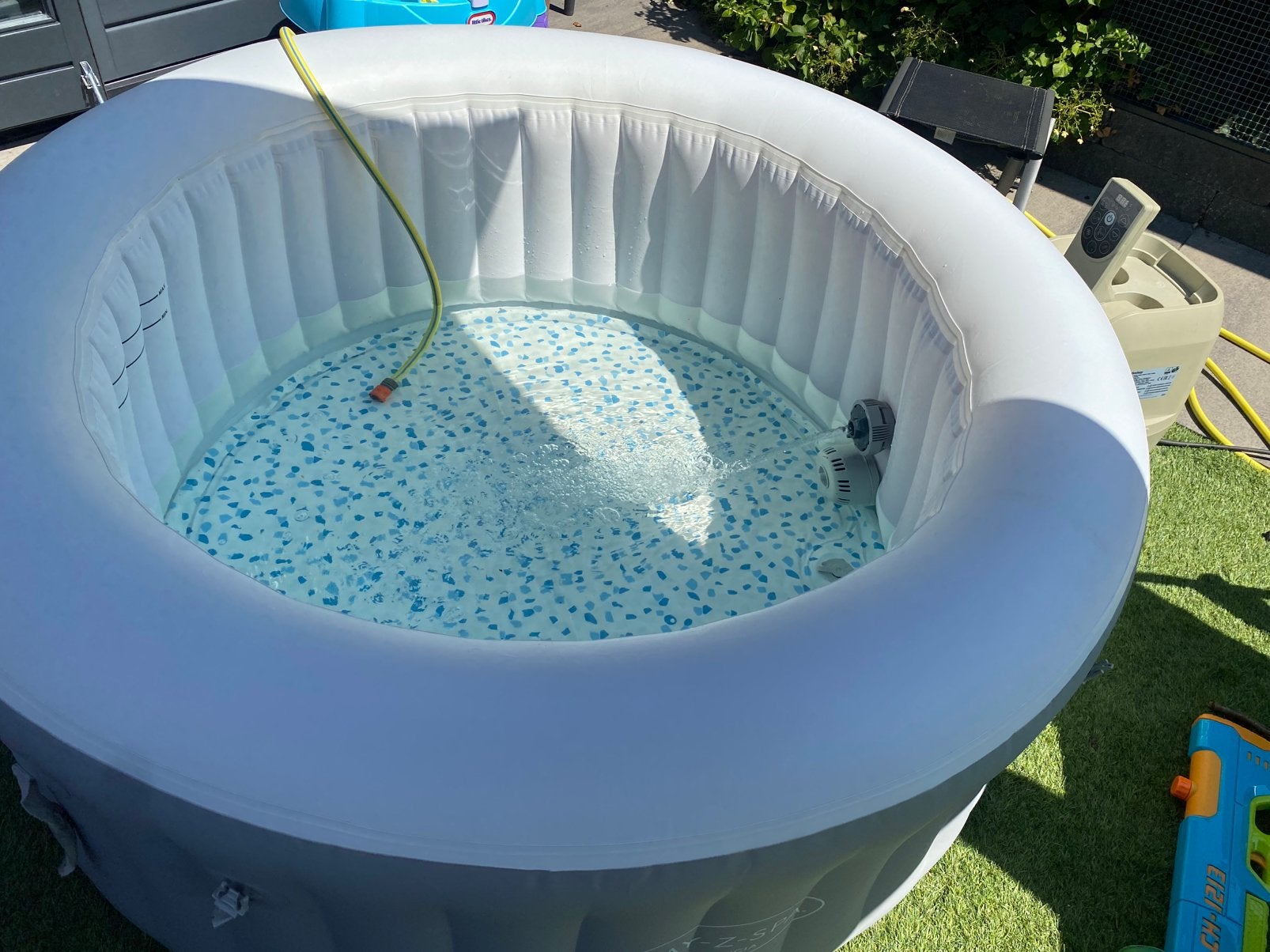 Lazy-z-spa st.lucia jacuzzi, Ophalen, Gebruikt