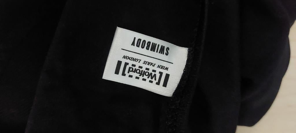 Badpak Wolford nooit gedragen. Cup B maat M., Kleding | Dames, Ophalen of Verzenden, Nieuw, Zwart, Badpak
