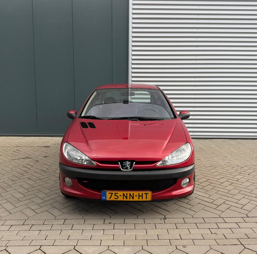 Peugeot 206 | 1.4 X-Line | 95.000 KMS NAP | Topstaat | APK |, Auto's, Voorwielaandrijving, 31 €/maand, 4 cilinders, Origineel Nederlands