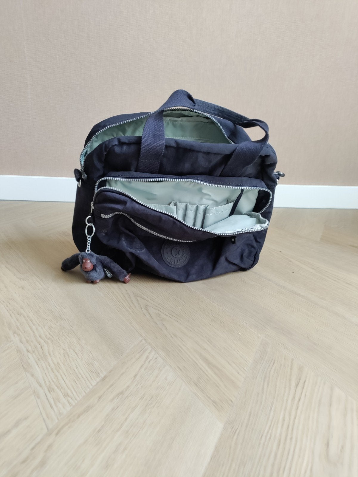 Kipling tas, donkerblauw, met apenhanger, Sieraden, Tassen en Uiterlijk, Tassen | Damestassen, Ophalen of Verzenden