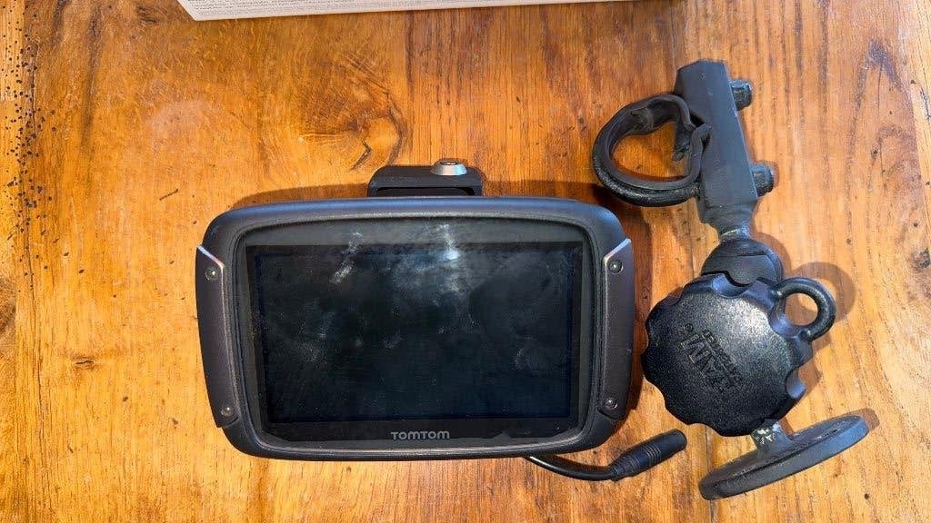 Motornavigatie TomTom 550 SE, incl. antidiefstal RAM mount, Motoren, Accessoires | Navigatiesystemen, Ophalen of Verzenden, Gebruikt