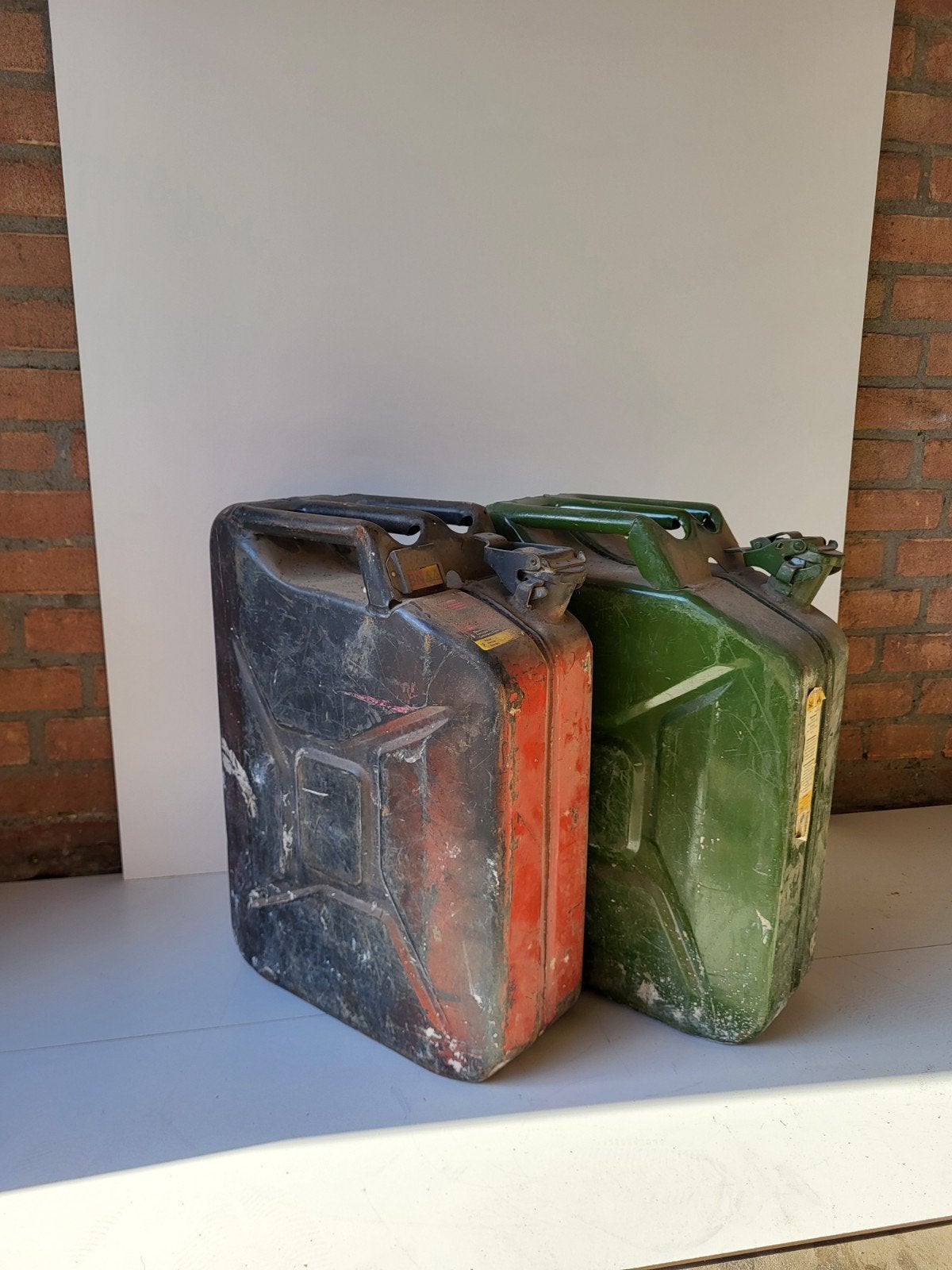 Jerrycan metaal 20 liter, setprijs €10,-, Ophalen