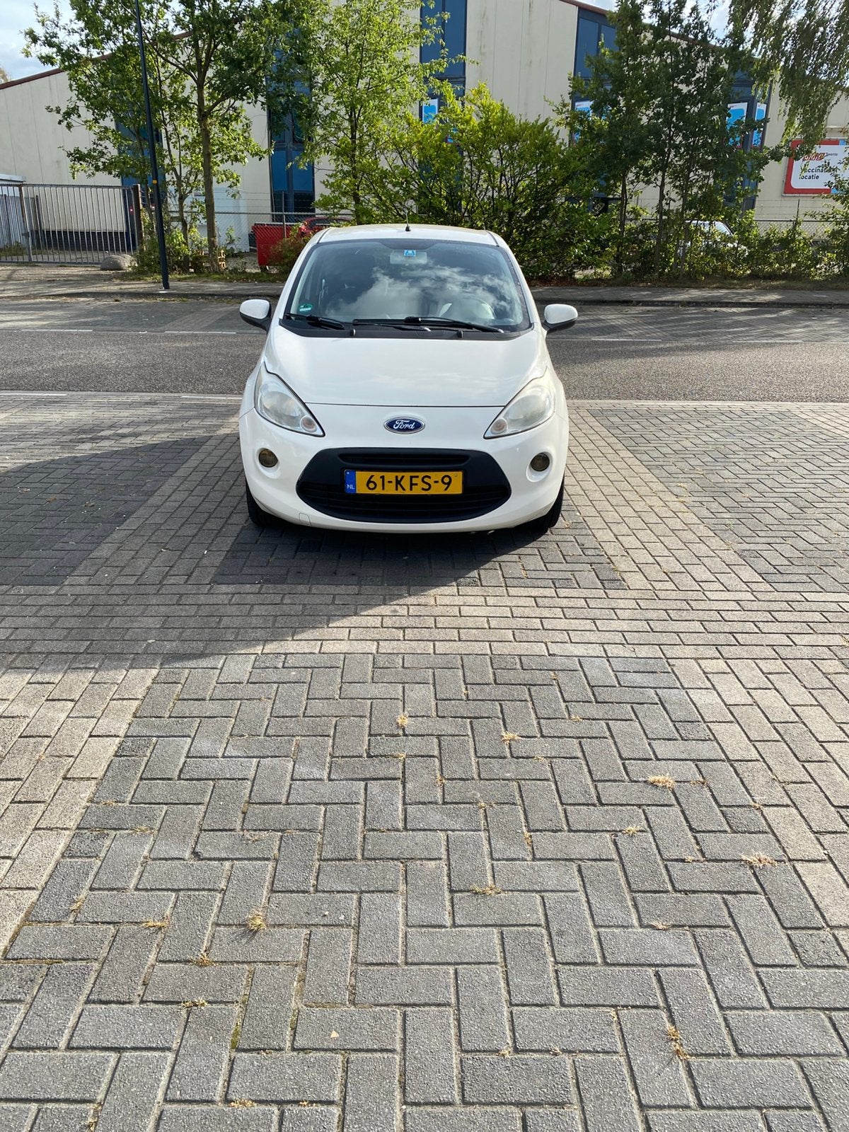 Ford Ka titanium 1.2 51KW 2009 Wit, Auto's, Voorwielaandrijving, 1242 cc, 4 cilinders, 4 stoelen