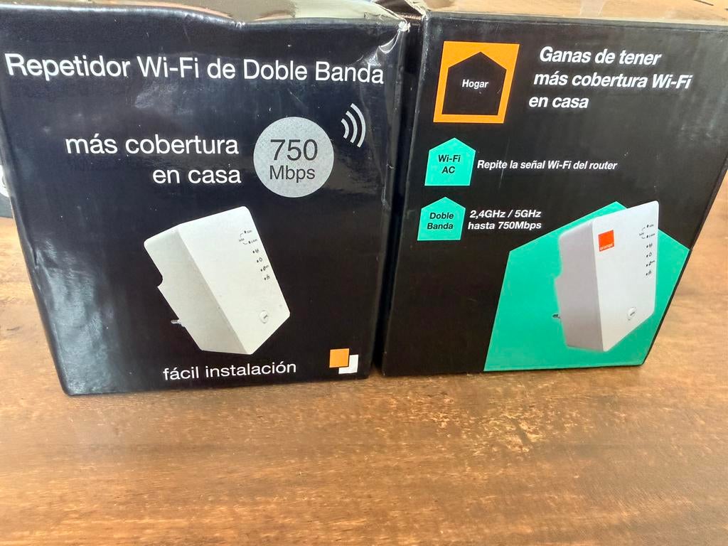 Wifi repeaters (2 stuks), Ophalen of Verzenden, Zo goed als nieuw