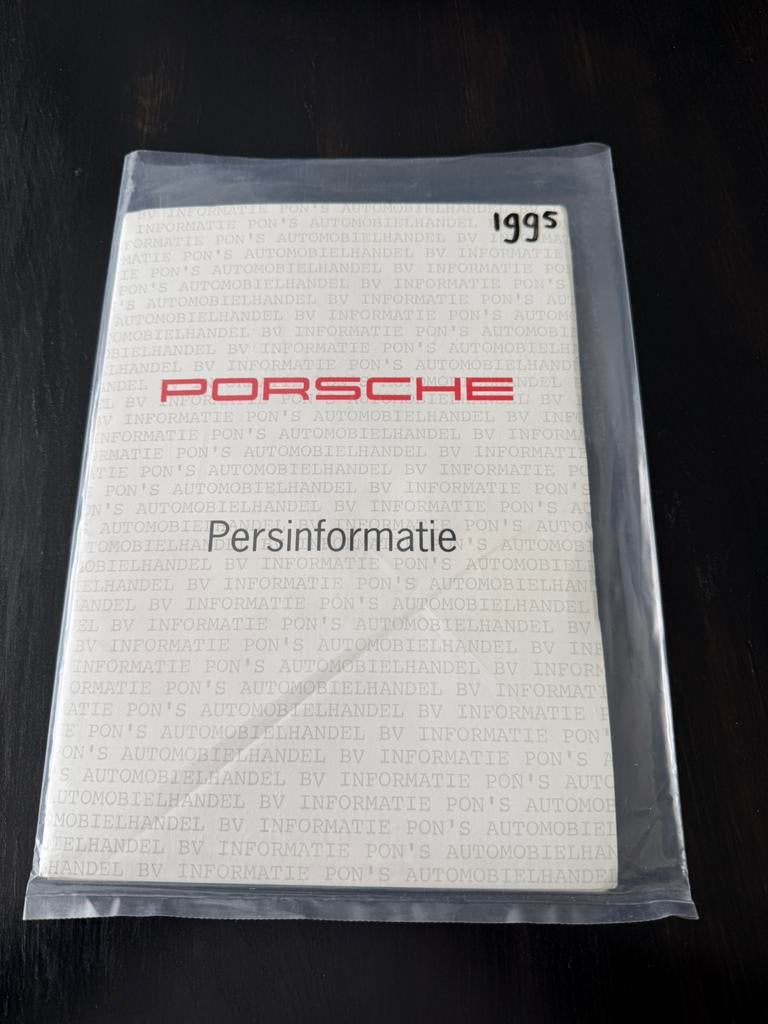 Porsche persinformatie 1995 origineel met foto’s, Ophalen of Verzenden, Zo goed als nieuw, Porsche