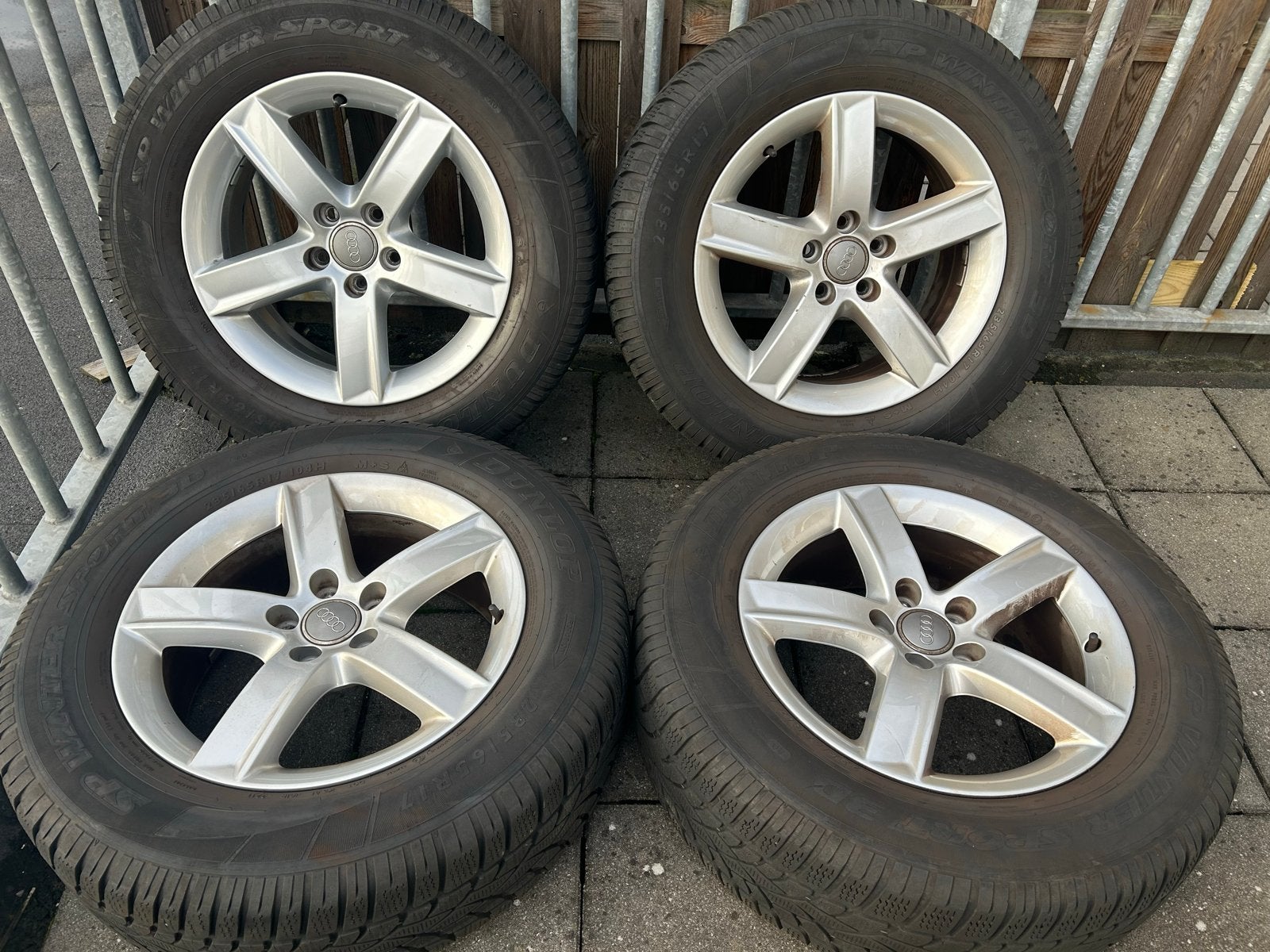 Audi Q5 17” winterbanden met velgen - Dunlop SP Winter Spor, Ophalen, Gebruikt, Banden en Velgen, 17 inch