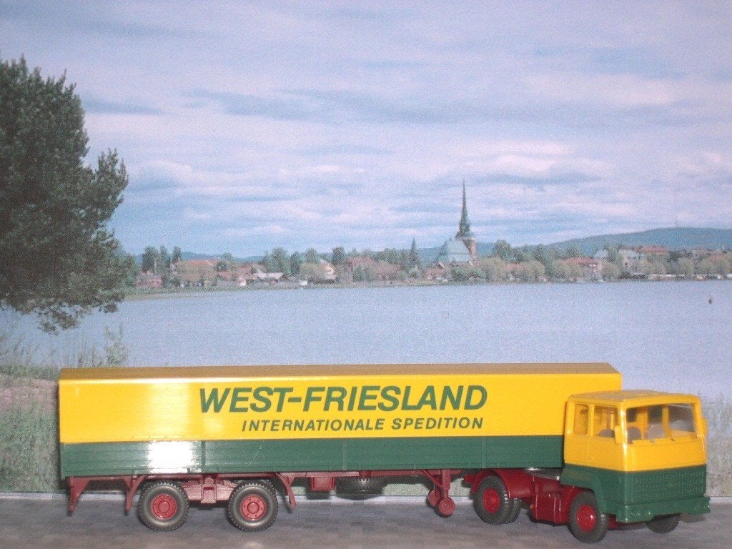 West-Friesland internationele spedion Ford  Wiking Ho, Hobby en Vrije tijd, Ophalen of Verzenden, Zo goed als nieuw, Bus of Vrachtwagen