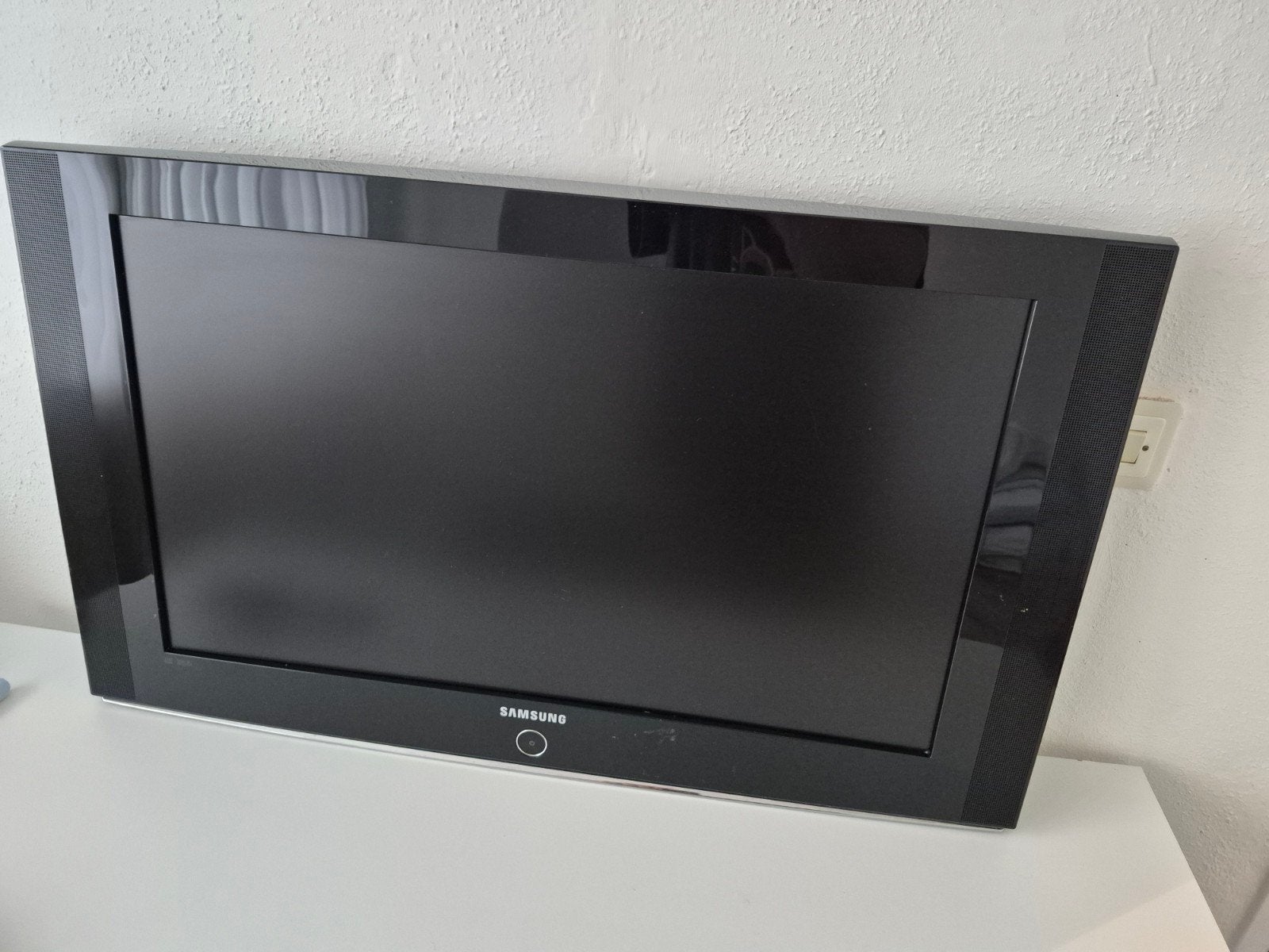 Samsung LE32S81BX/XEC LCD TV - 32 inch, Gebruikt, 50 Hz, Samsung, HD Ready (720p)