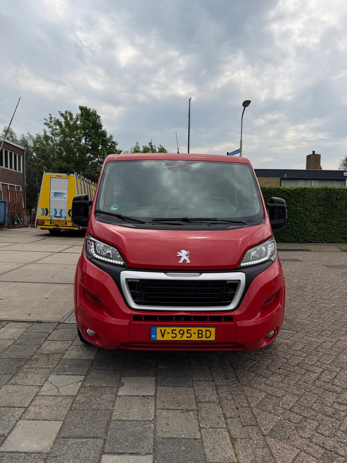 Peugeot Boxer Gbdc 330 L1h1 Bluehdi 130PK 2016, Ophalen, Overige carrosserieën, Rood, Handgeschakeld
