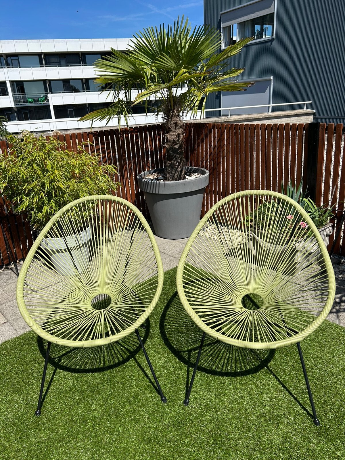 2x mos groene draadstoel, Ophalen, Zo goed als nieuw, Metaal
