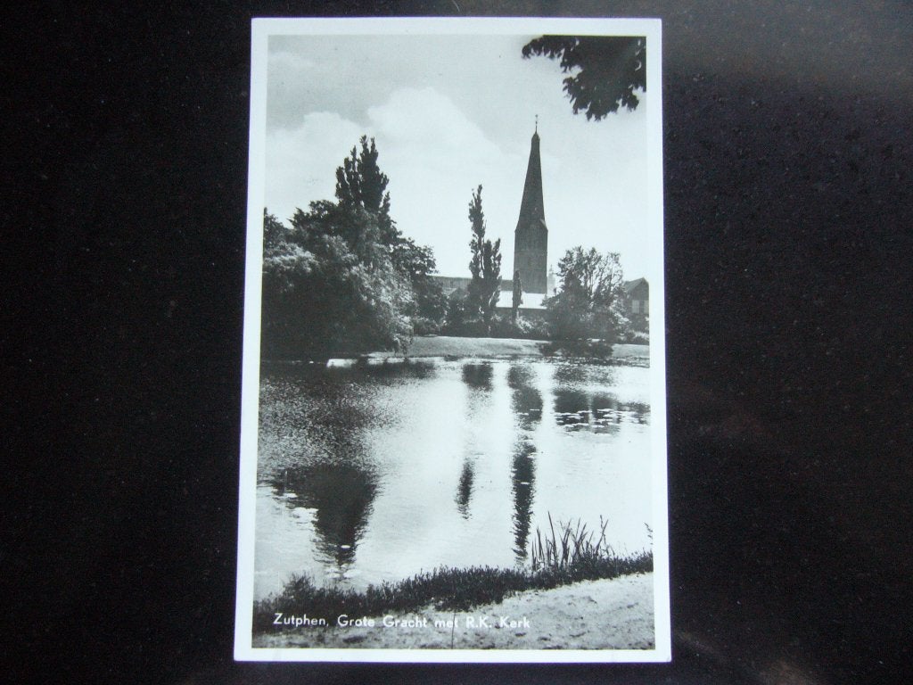 ZUTPHEN  =  GROTE GRACHT MET R.K. KERK, Ophalen of Verzenden, 1940 tot 1960, Gelopen, Gelderland