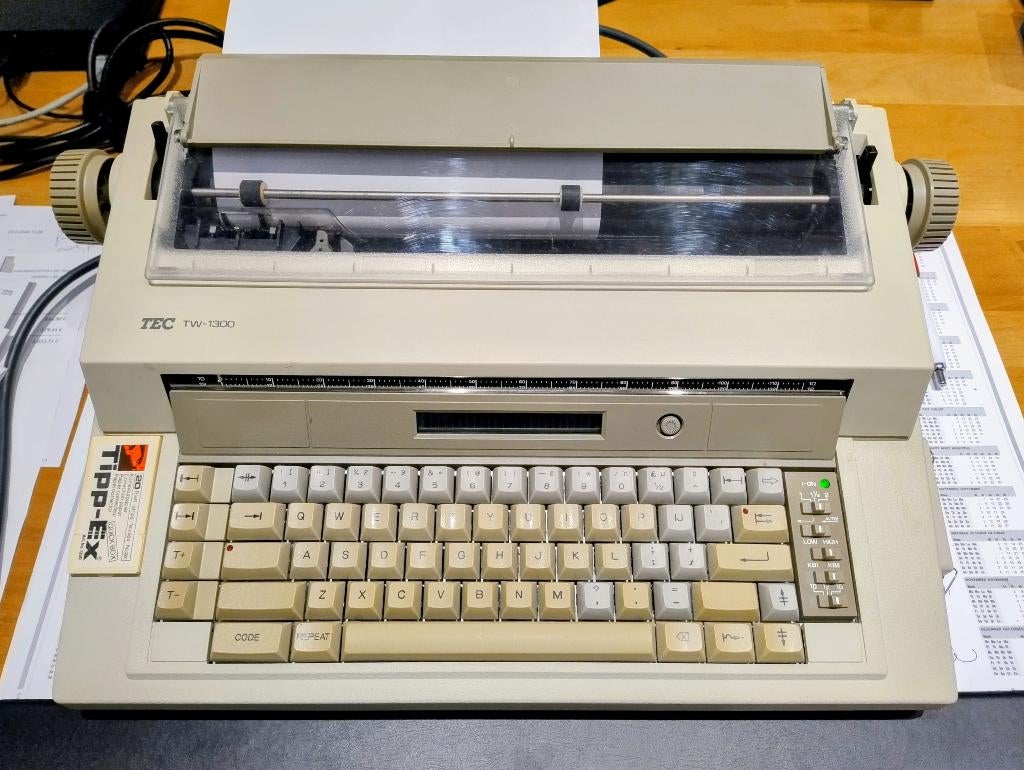 TEC TW1300 elektronische schrijfmachine, Diversen, Typemachines, Ophalen, Gebruikt