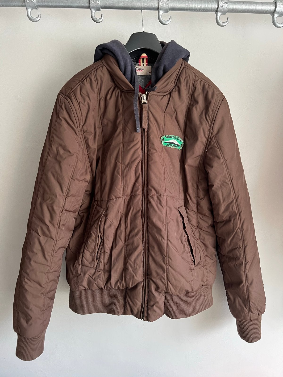 Tommy Hilfiger Denim Gewatteerde Jas Bruin Maat L, Kleding | Heren, Ophalen of Verzenden, Gedragen, Maat 52/54 (L), Bruin