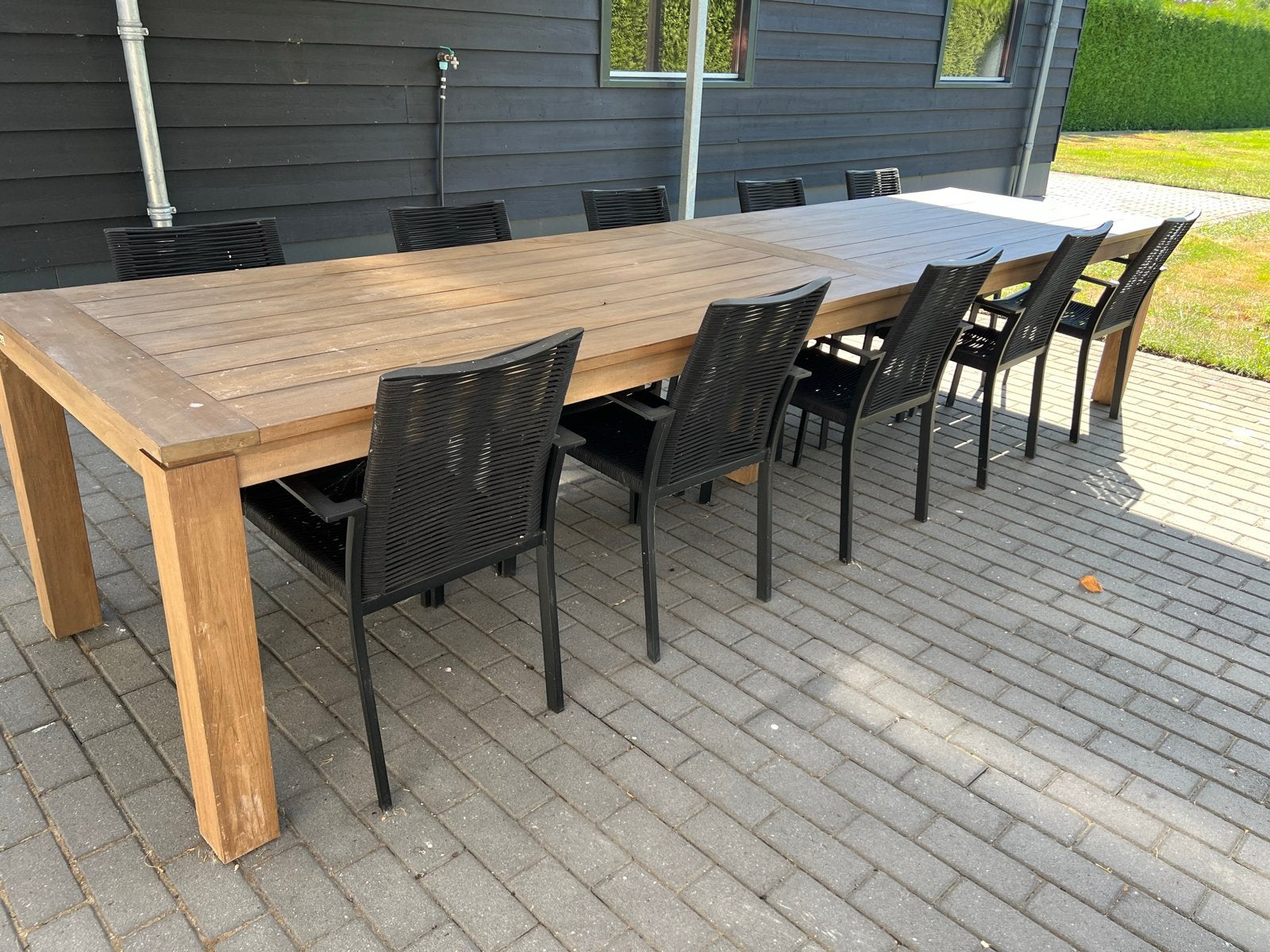 Lange Apple Bee tuintafel (4m) met 10 onbeschadigde stoelen, Ophalen, Zo goed als nieuw, Rechthoekig, Hout