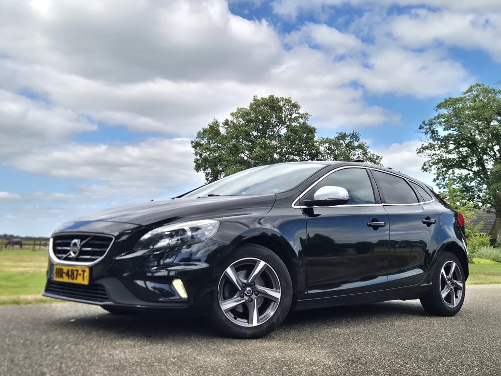 Volvo V40 2.0 D2 R-Design Bns (bj 2015), Auto's, Voorwielaandrijving, Gebruikt, Euro 6, 4 cilinders