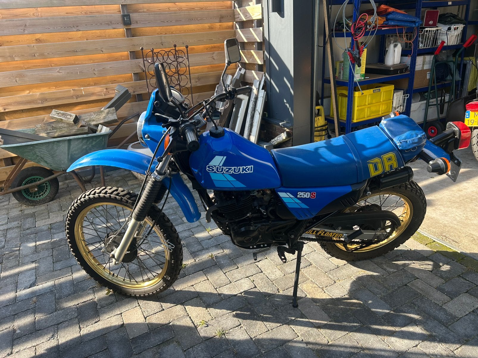 Honda Shadow VT1100 en suzuki 250 dr  in top staat, 2 cilinders, Chopper, Gebruikt, Particulier