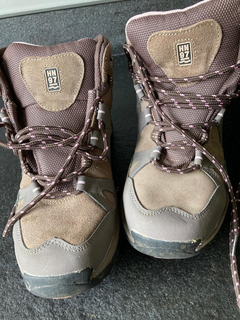 Wandelschoenen, Ophalen of Verzenden, Zo goed als nieuw, Schoenen