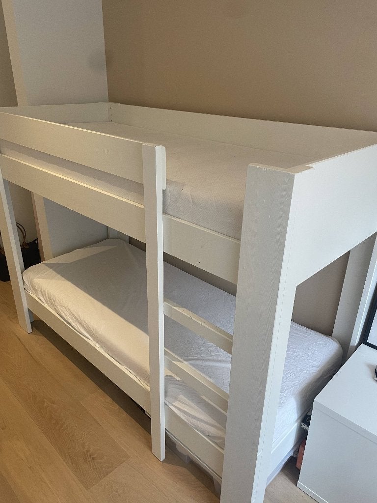 Compact stapelbed met matrassen, ideaal voor kleine ruimte, Huis en Inrichting, Ophalen, Gebruikt, 90 cm, Tweepersoons