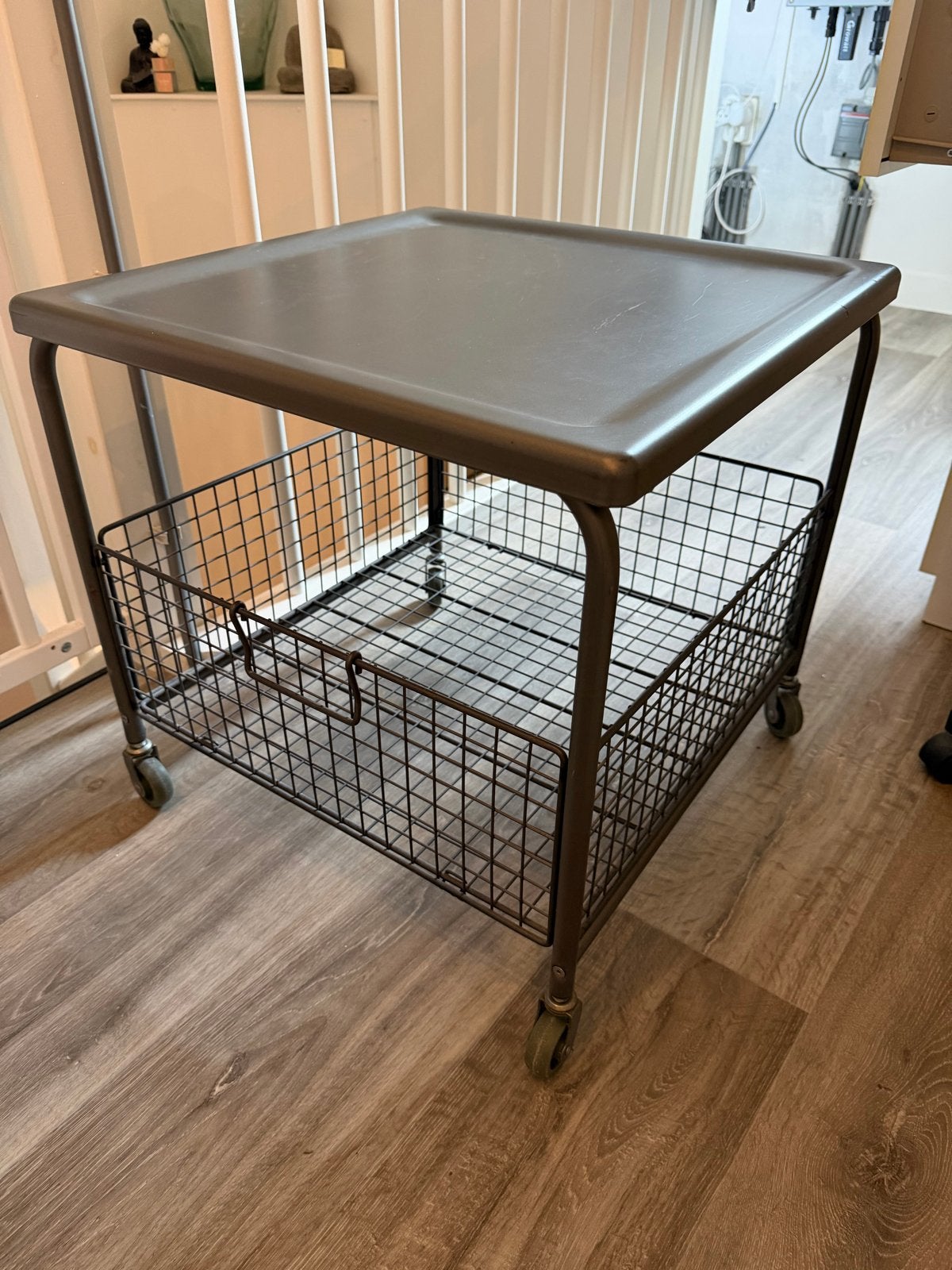 IKEA Lalleröd bijzettafel/trolley - industrieel design, Minder dan 55 cm, Gebruikt, Metaal of Aluminium, Vierkant