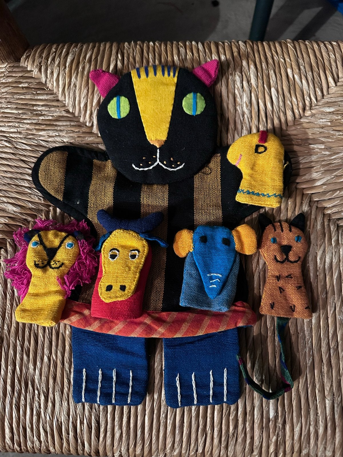 Handgevlochten pop met Vingerpoppetjes uit Sri Lanka, Kinderen en Baby's, Verzenden, Gebruikt, Overige typen