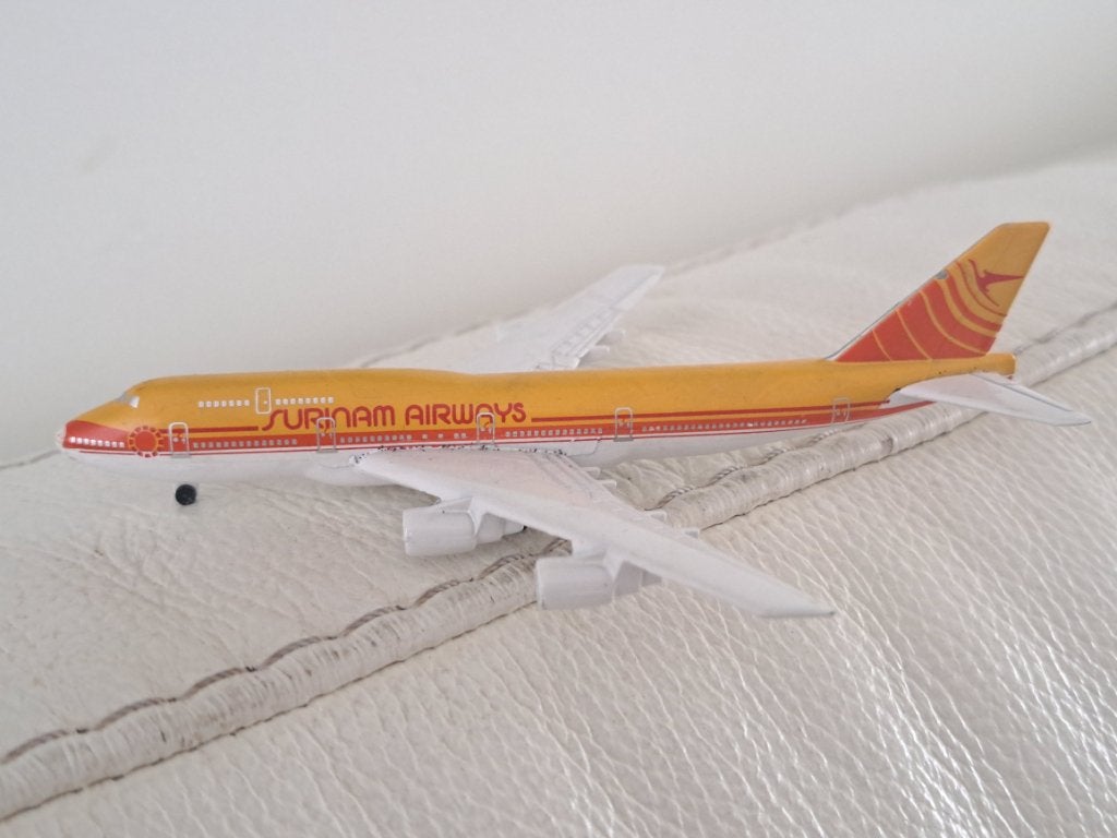 SURINAM AIRWAYS Boeing 747 Schabak model vliegtuig, Hobby en Vrije tijd, Ophalen of Verzenden, 1:72 tot 1:144, Overige merken