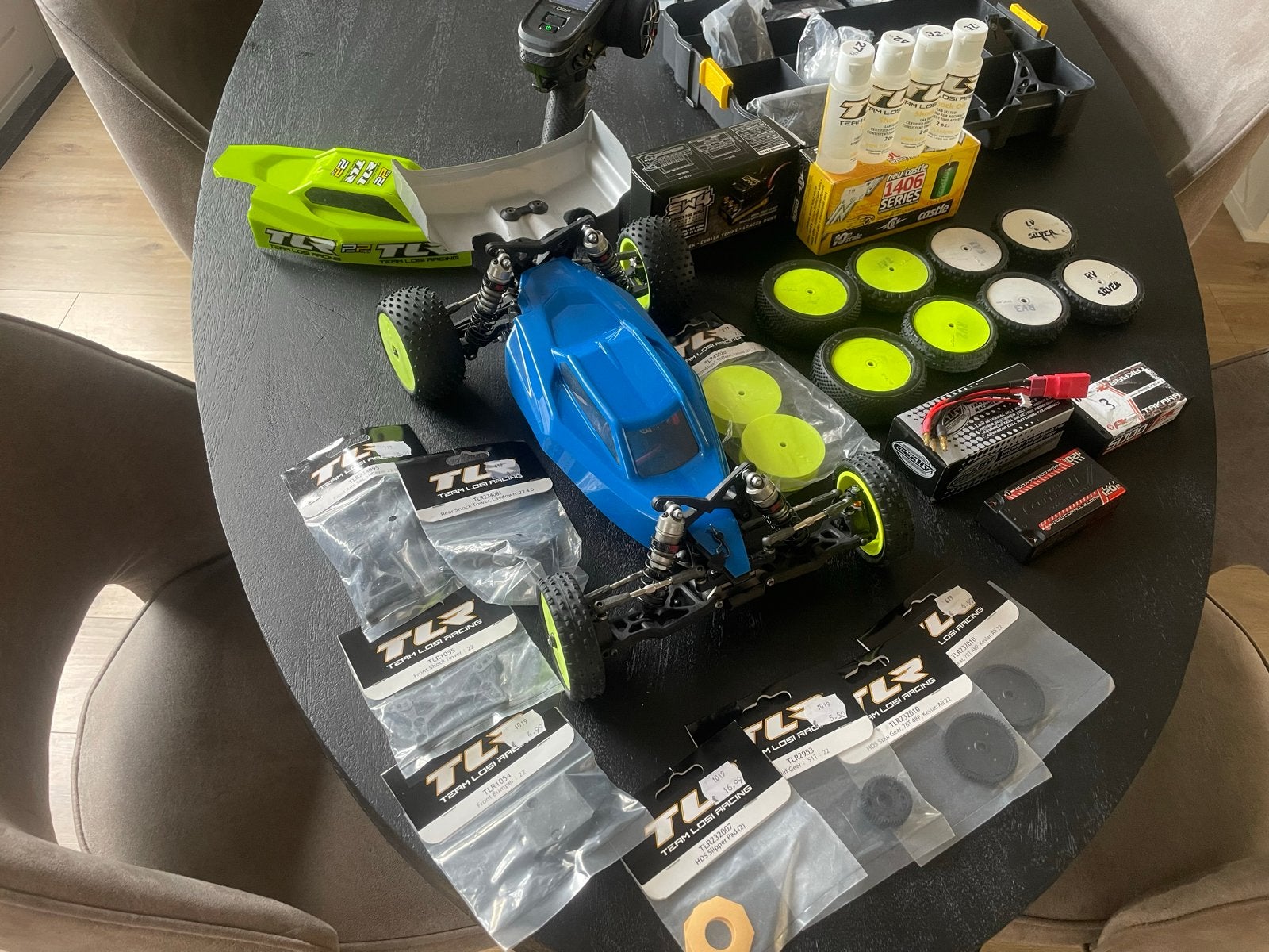 TLR 22 4.0 Elite RC 1/10 Wedstrijd Buggy met veel extra's, Hobby en Vrije tijd, Modelbouw | Radiografisch | Auto's, Elektro, Gebruikt
