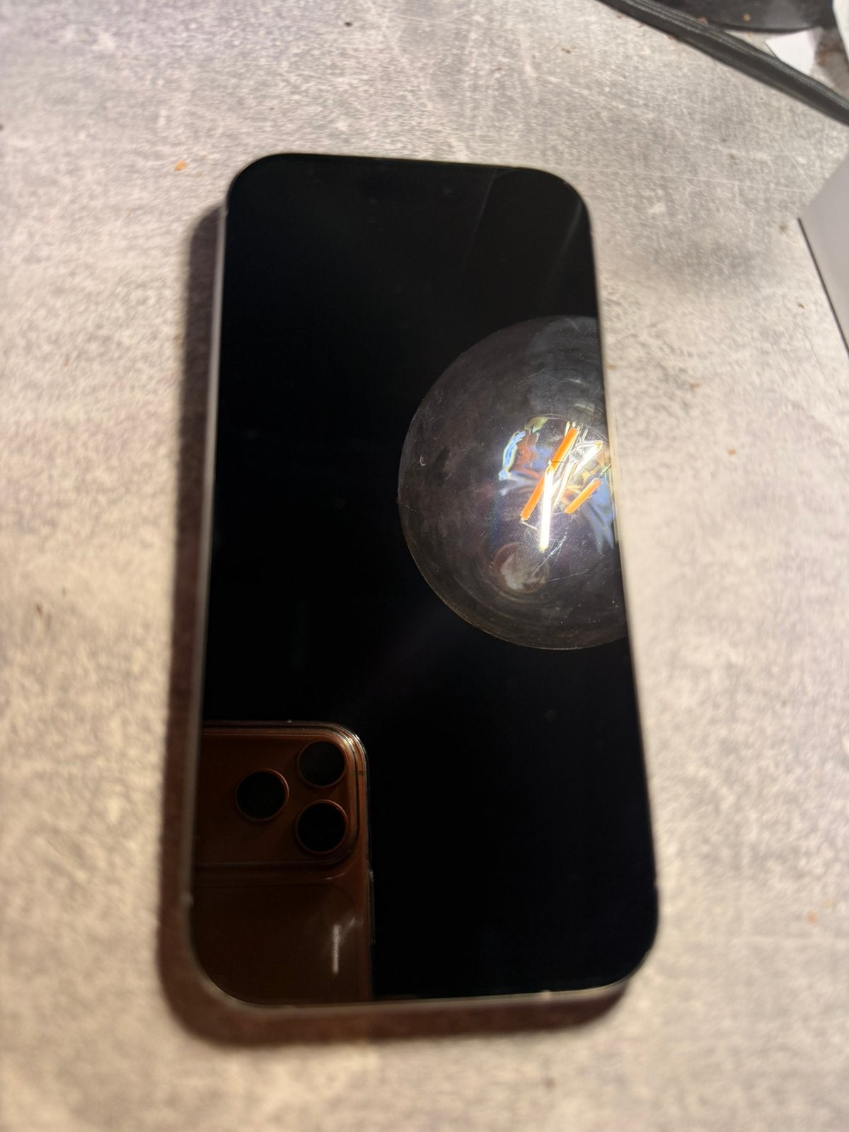 Iphone 16 pro barst achterglas., IPhone 16 Pro, 88 %, Ophalen of Verzenden, Zonder simlock