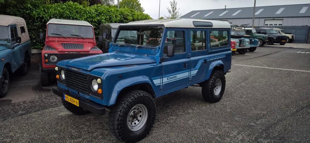 Land Rover Defender 2.5 110" Stationwag., Auto's, Land Rover, 2316 cc, Gebruikt, 4 cilinders, Blauw