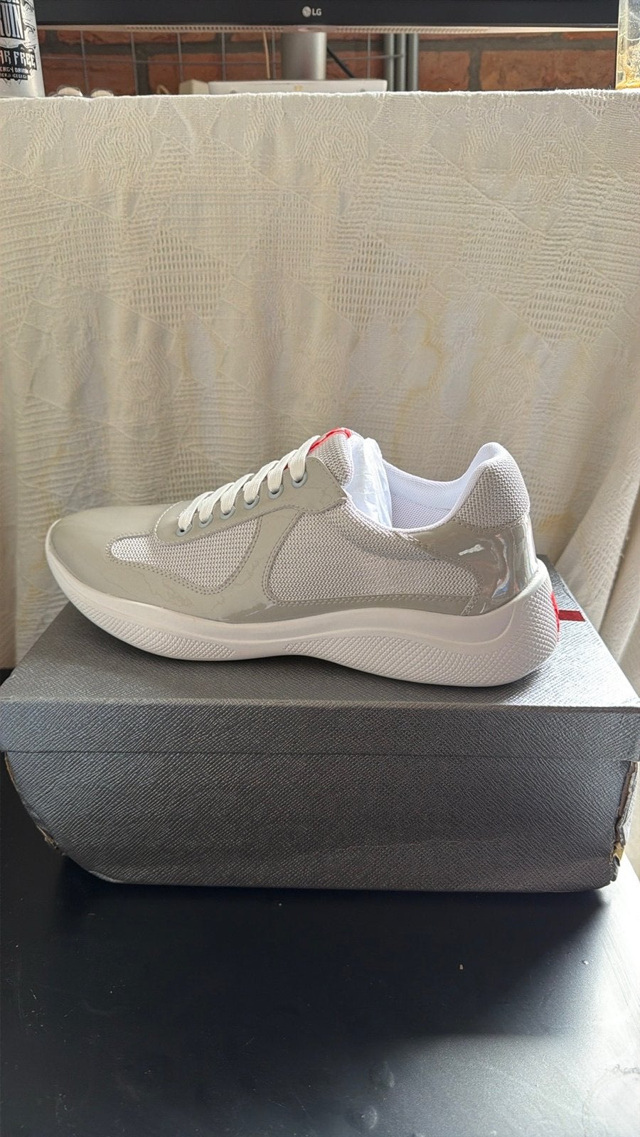 Prada Sneakers - Nieuw in doos - maat 45, Nieuw, Ophalen of Verzenden, Sneakers of Gympen, Grijs