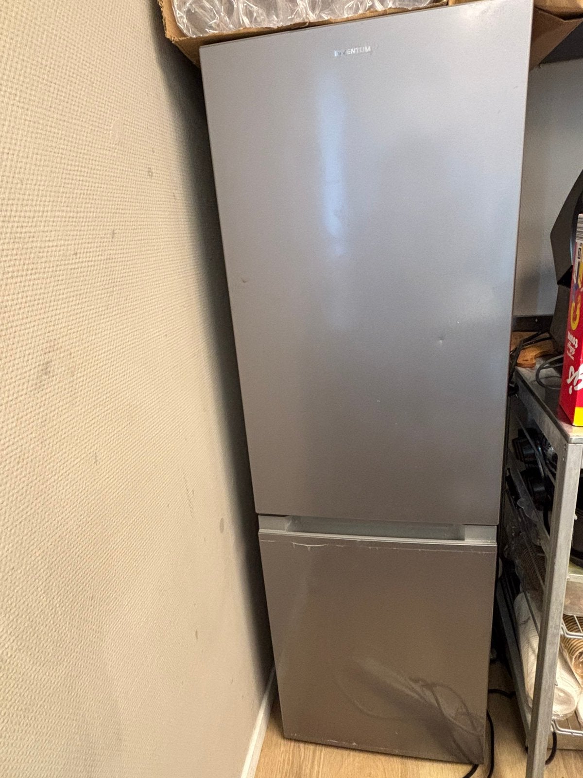 Koelkast en vrieskast, Zonder vriesvak, 200 liter of meer, Zo goed als nieuw, 160 cm of meer