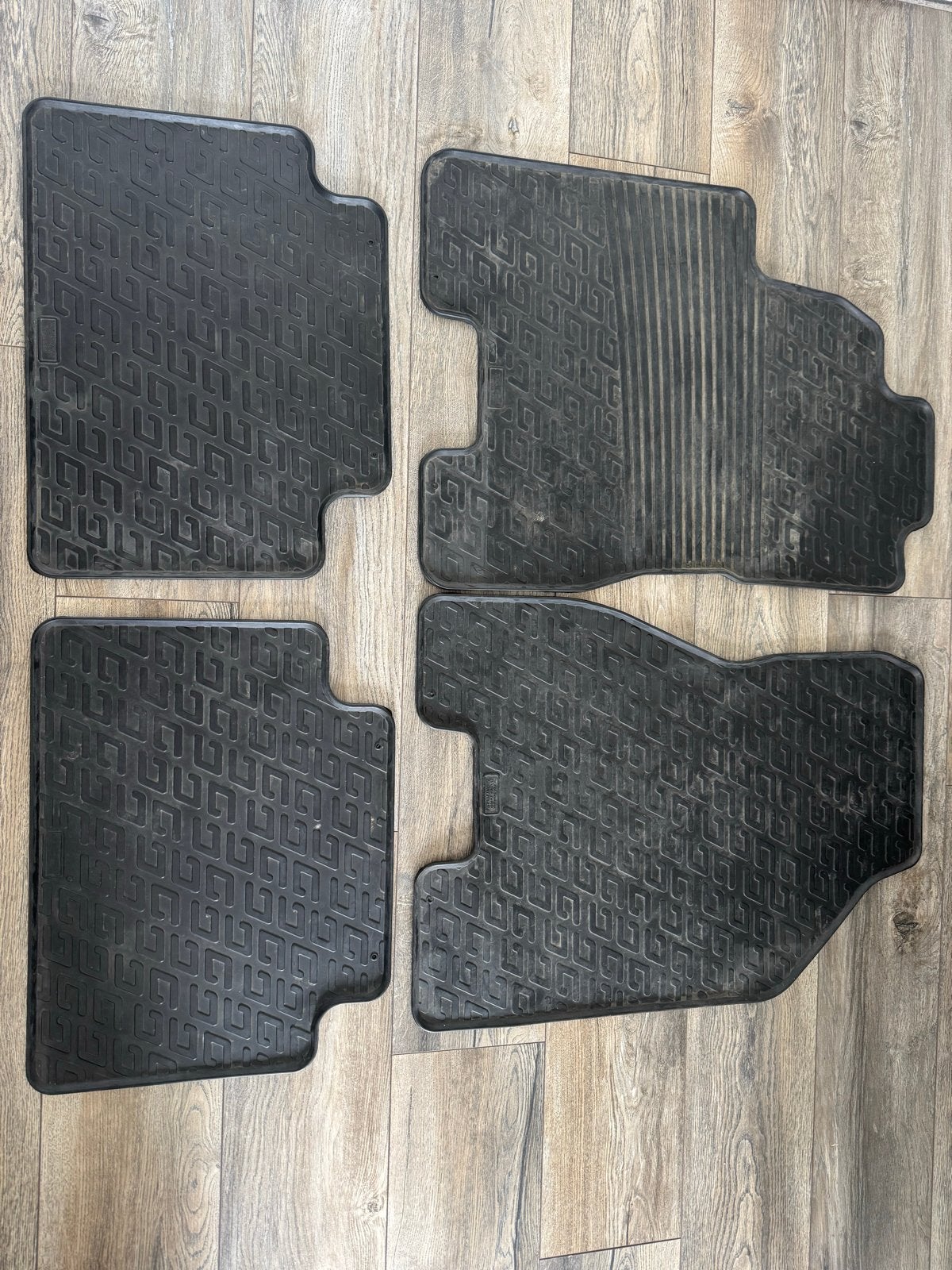Rubberen Mattenset voor Kia Sportage Mk2 (2004-2010), Auto diversen, Automatten, Ophalen, Gebruikt