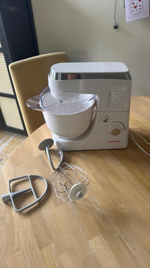 Tomado keukenmixer wit zgan!, Witgoed en Apparatuur, Keukenmixers, Zo goed als nieuw, 4 liter of meer, 3 snelheden of meer, Ophalen