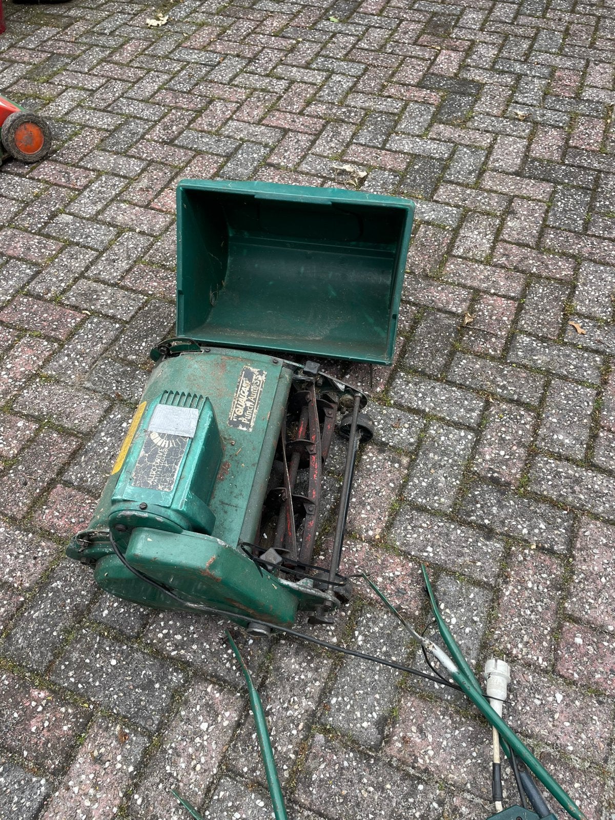 Qualcast Punch Auto 35 Kooimaaier - Elektrisch, Ophalen, Gebruikt, Elektrische grasmaaier, Opvangbak