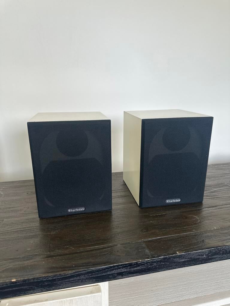 Wharfedale Diamond II speakers in goede conditie, Gebruikt, Minder dan 60 watt, Front, Rear of Stereo speakers, Ophalen