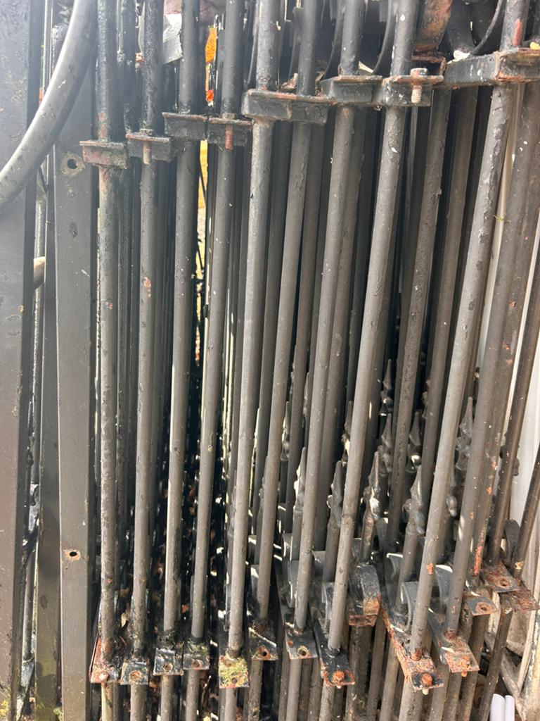 15 sruks a 2 meter poort 4 meter. Plus palen, Tuin en Terras, Tuinhekken en Hekwerk, Ophalen of Verzenden, IJzer