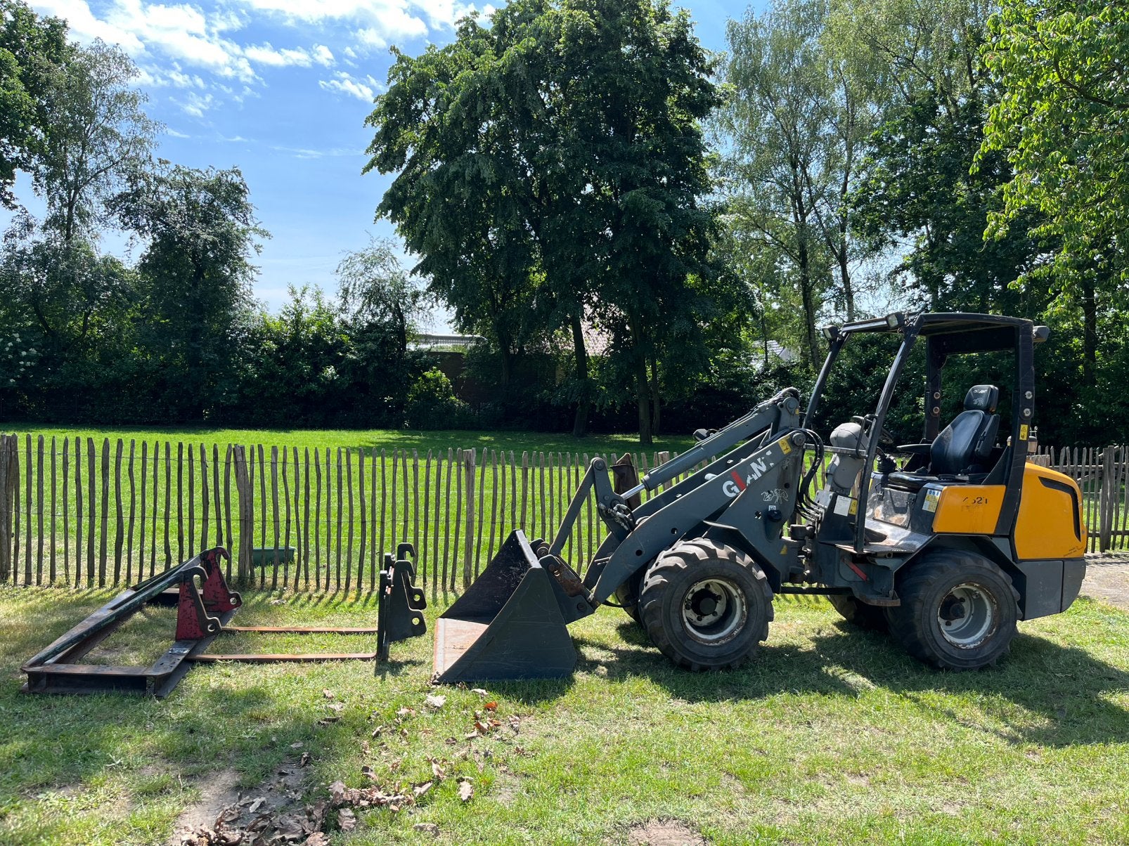 Giant V452T met 3 Aanbouwdelen MARGE, Ophalen of Verzenden, Wiellader of Shovel